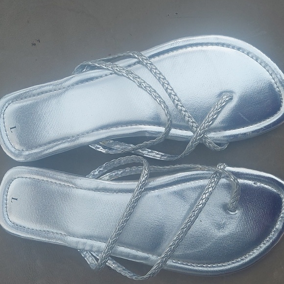 Sandals - Picture 2 of 3